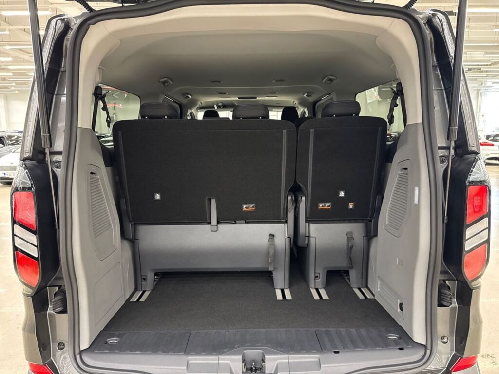 Ford Tourneo Custom 2026 Harmaa