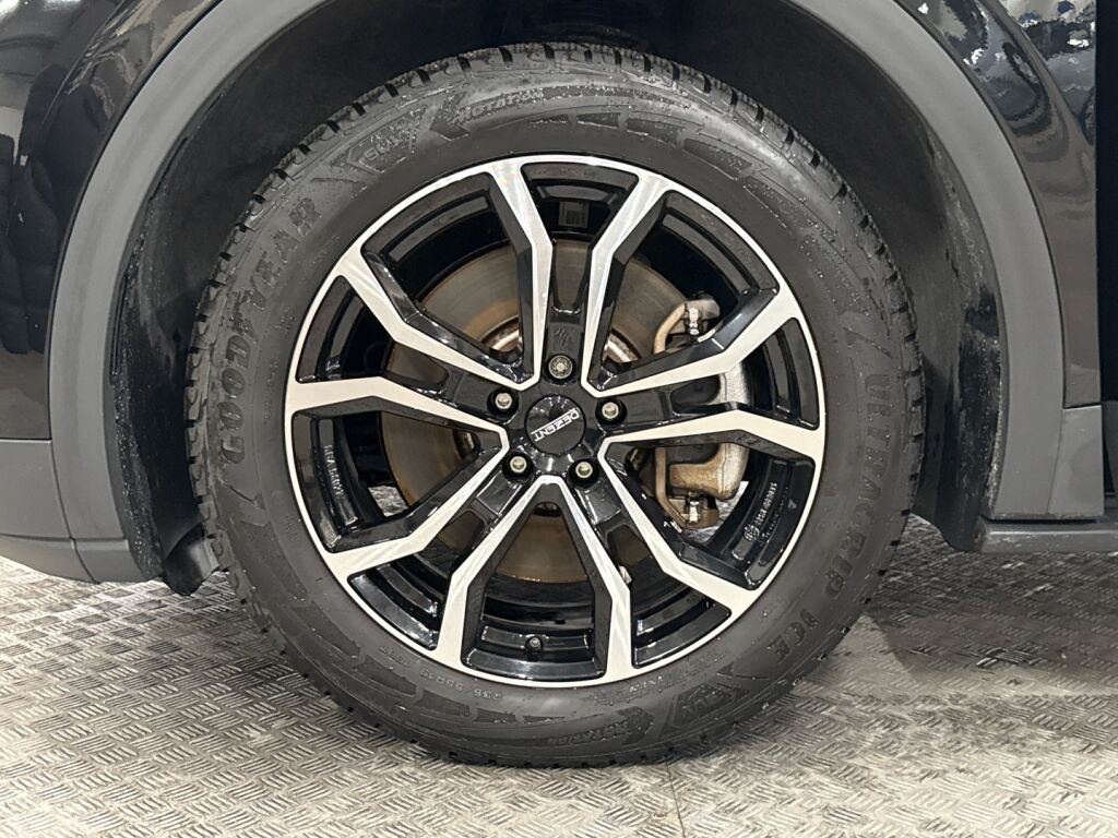 Volkswagen ID.4 2023 Musta