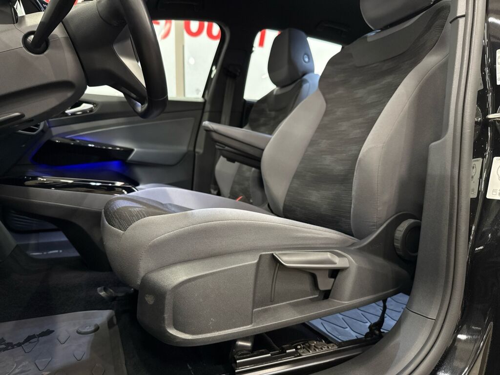 Volkswagen ID.4 2023 Musta