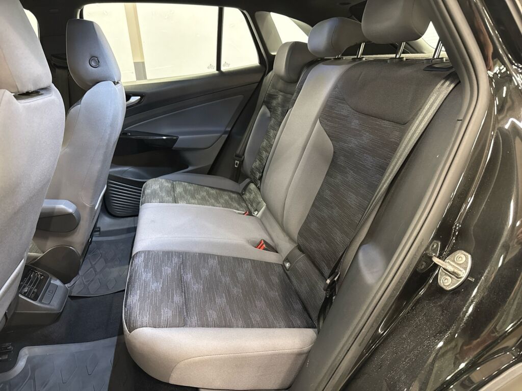 Volkswagen ID.4 2023 Musta