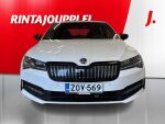 Skoda Superb 2023 Valkoinen