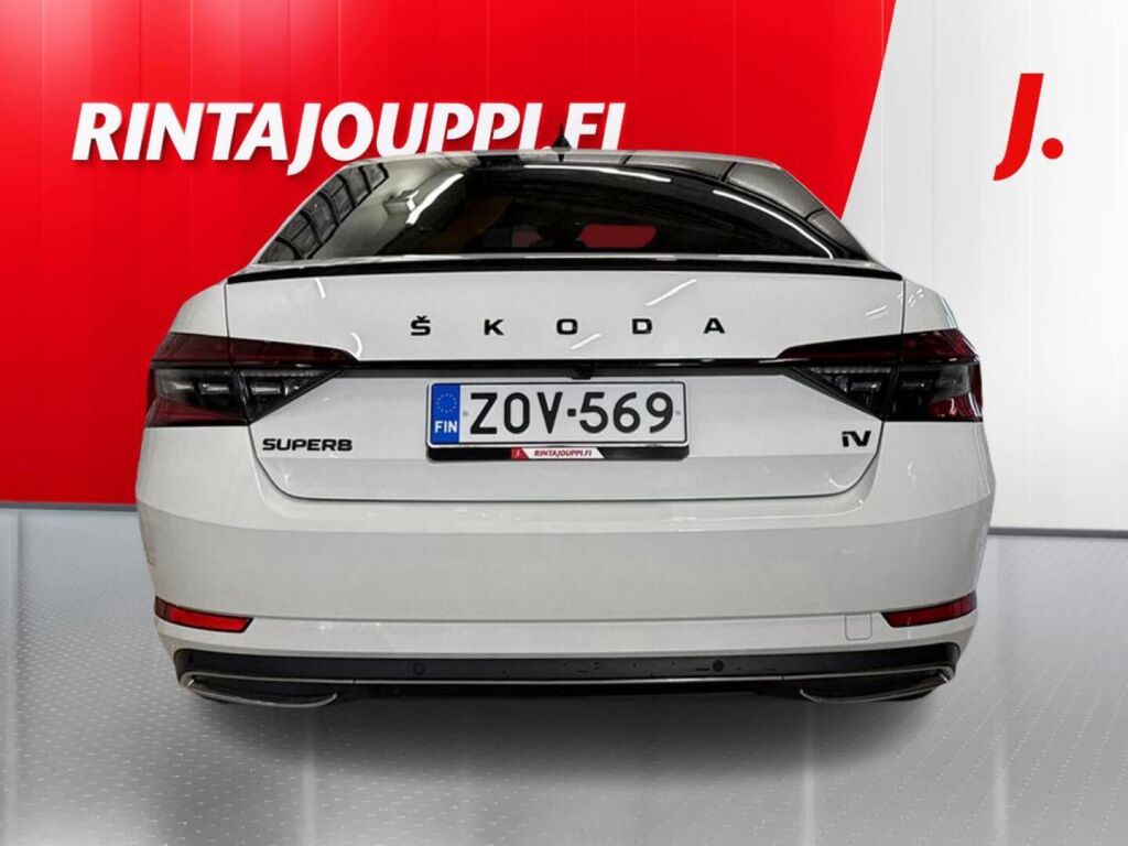 Skoda Superb 2023 Valkoinen