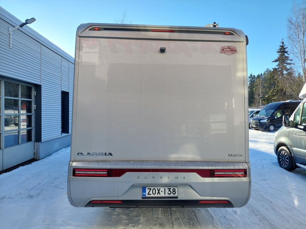 Adria MATRIX SUPREME 670 SC 2023 Harmaa
