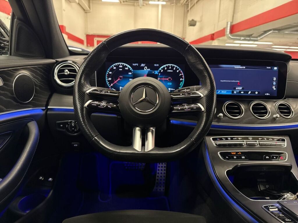 Mercedes-Benz E 2023 Musta