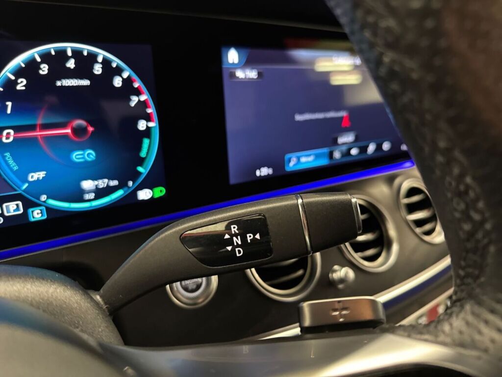 Mercedes-Benz E 2023 Musta