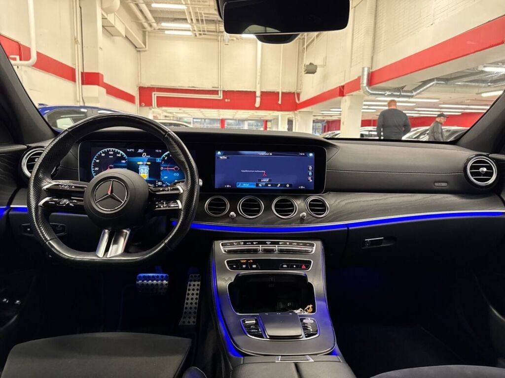Mercedes-Benz E 2023 Musta