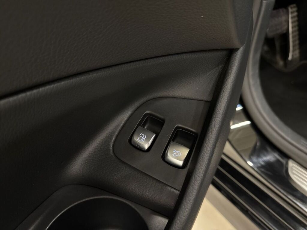 Mercedes-Benz E 2023 Musta