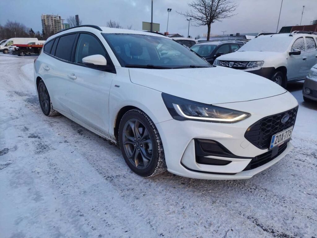 Ford Focus 2023 Valkoinen