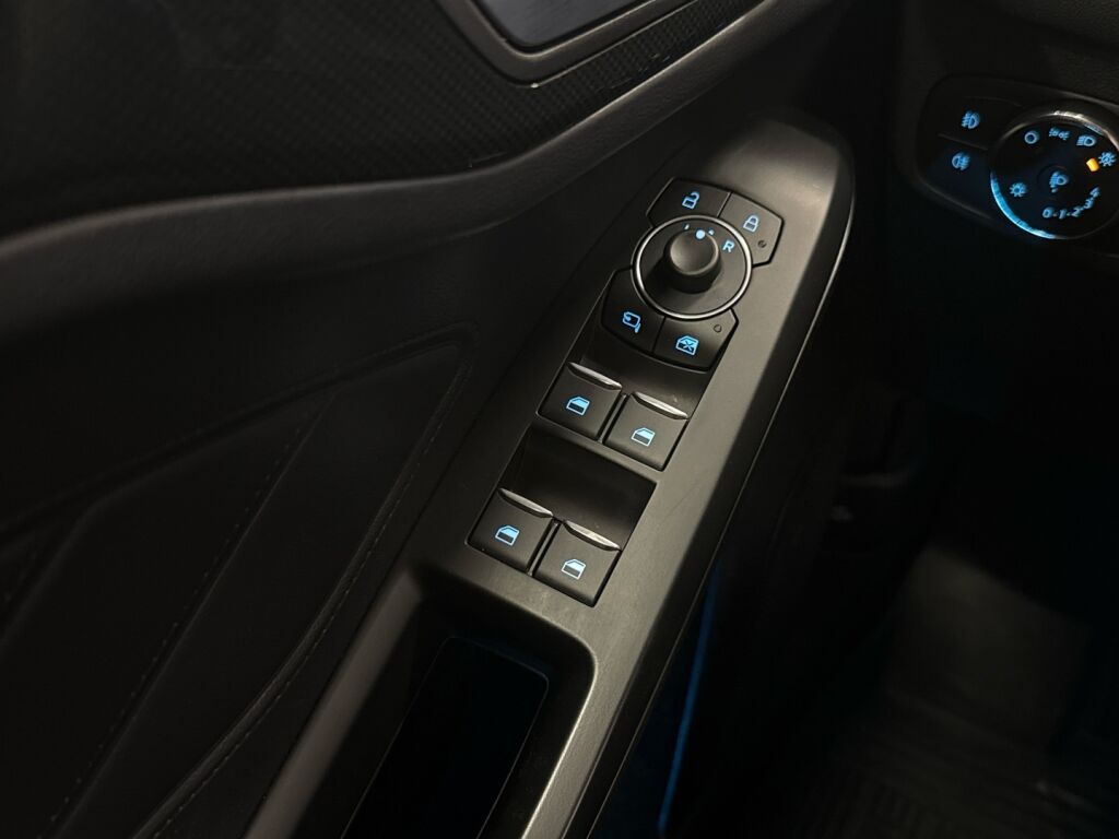 Ford Focus 2023 Valkoinen