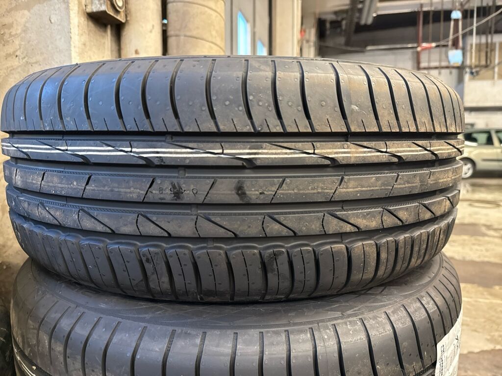 Ford Focus 2023 Musta