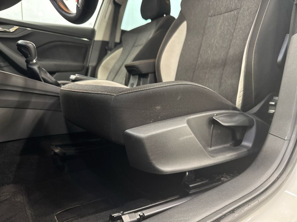 Skoda Kamiq 2023 Valkoinen