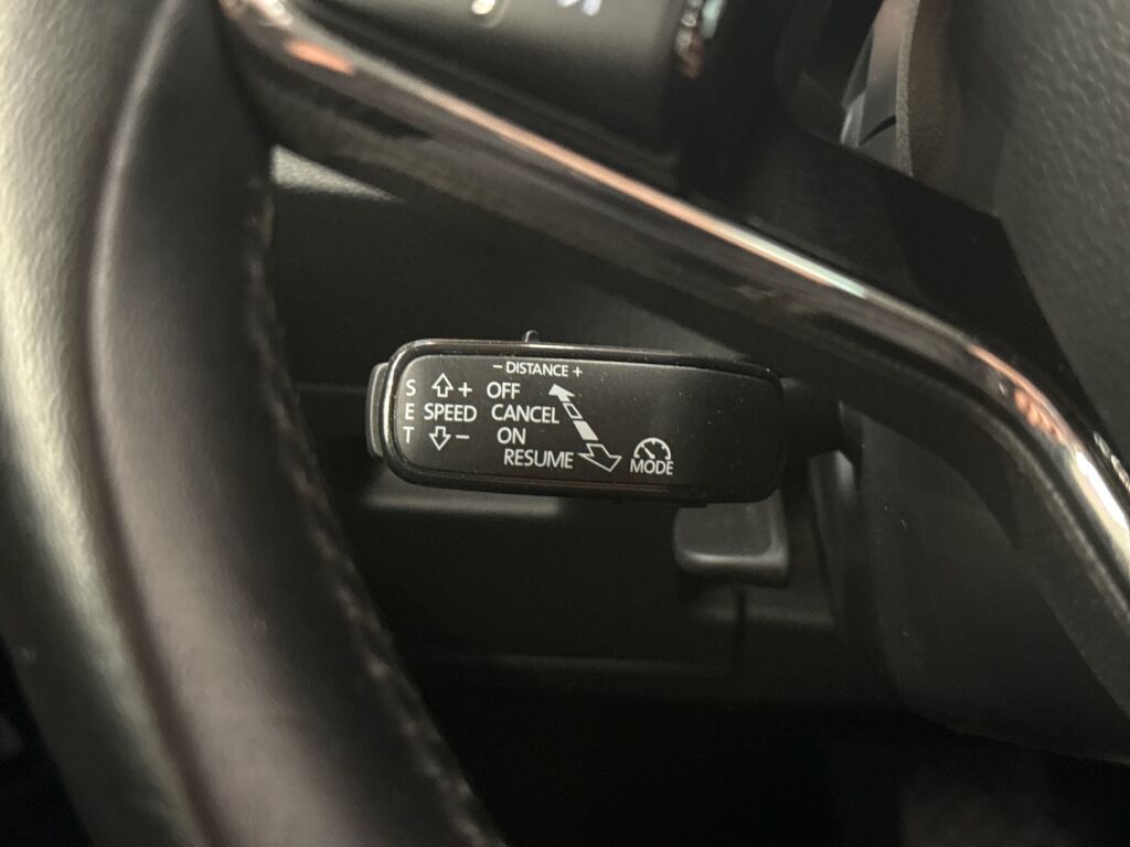 Skoda Kamiq 2023 Valkoinen