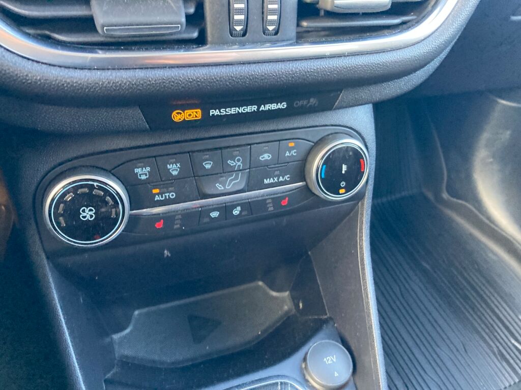 Ford Fiesta 2023 Metallinhohto Musta (Agate Black Metallic)