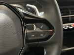 Peugeot 2008 2023 Oranssi