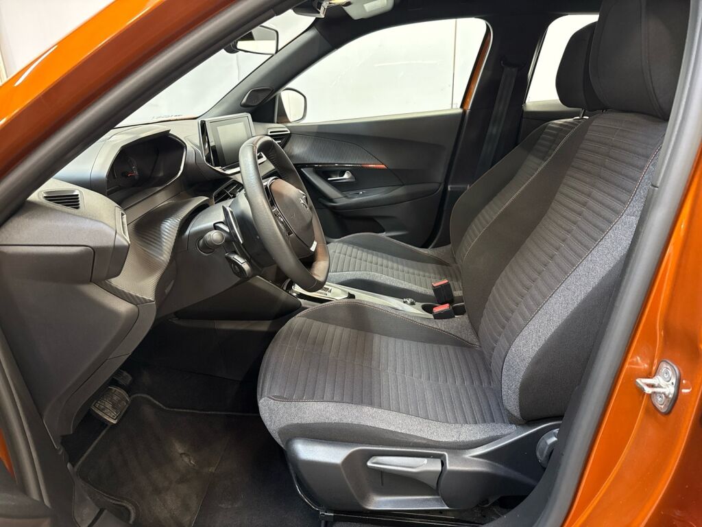Peugeot 2008 2023 Oranssi