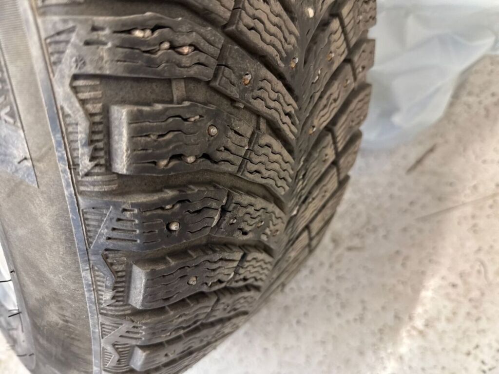 Audi Q5 2023 Punainen
