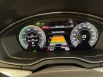 Audi Q5 2023 Punainen