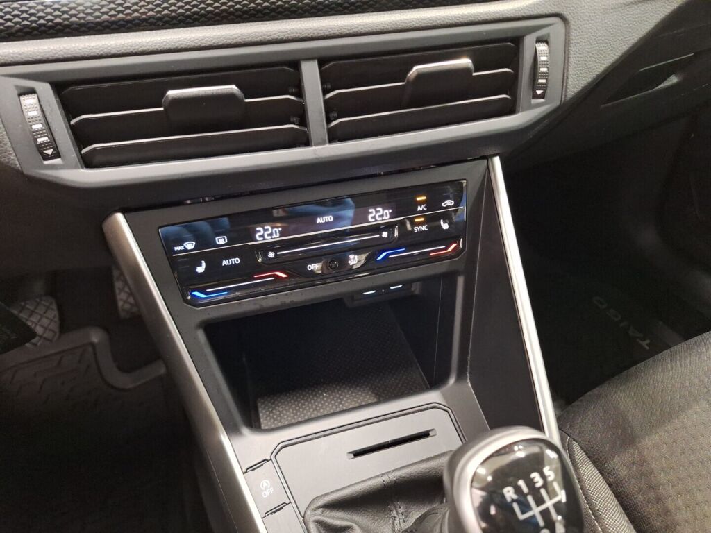 Volkswagen Taigo 2023 Harmaa