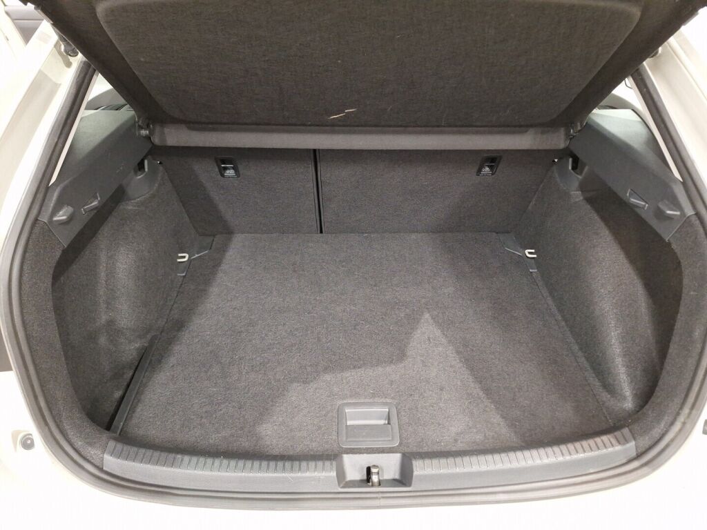 Volkswagen Taigo 2023 Harmaa