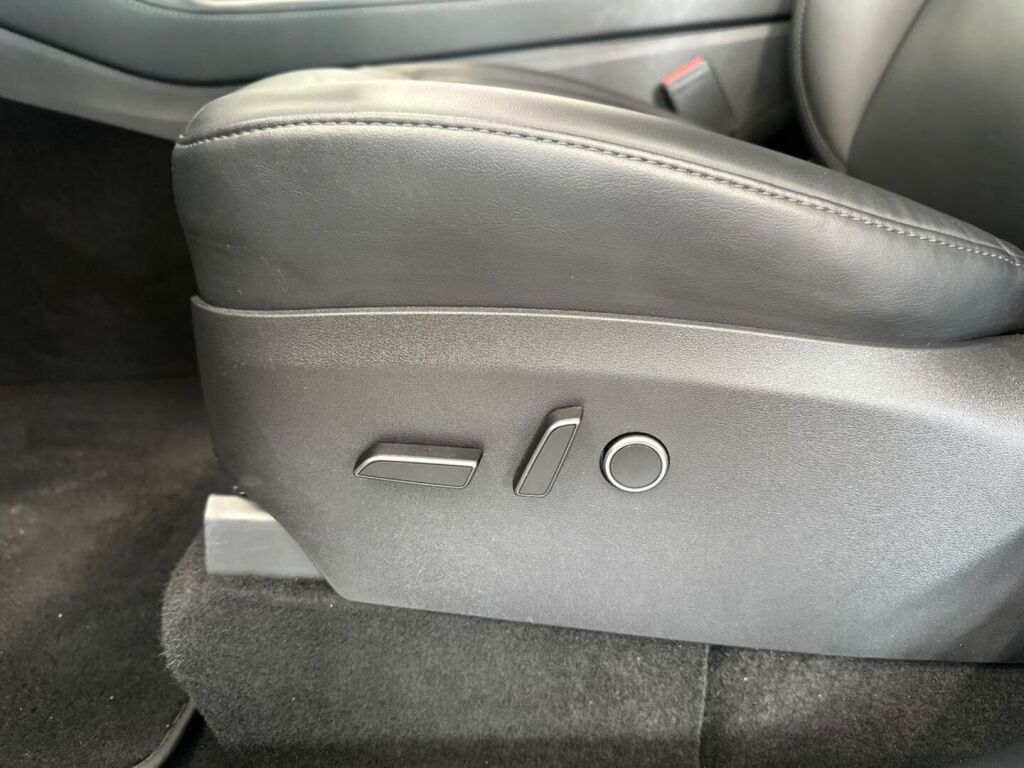 Tesla Model Y 2022 Valkoinen
