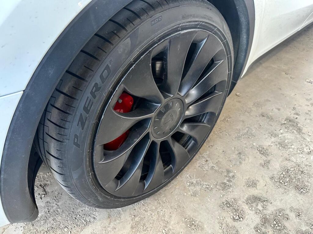 Tesla Model Y 2022 Valkoinen