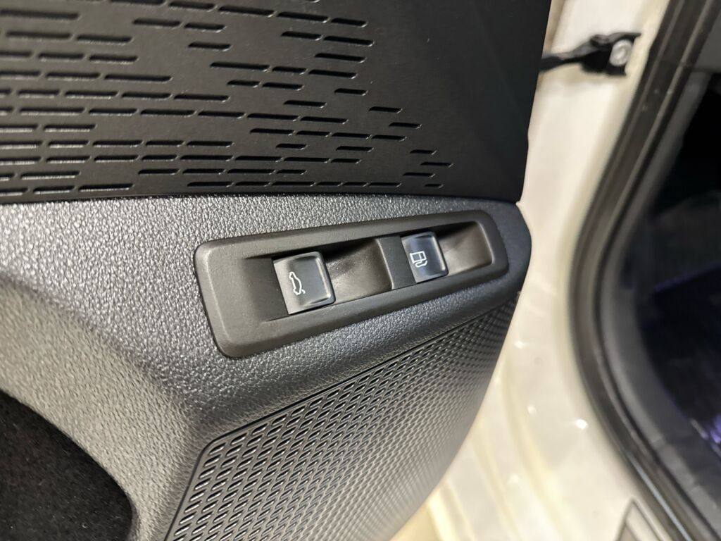 Skoda Octavia 2020 Valkoinen