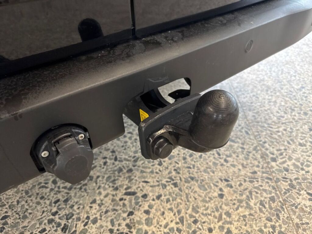 Ford Transit Custom 2025 Agate Black