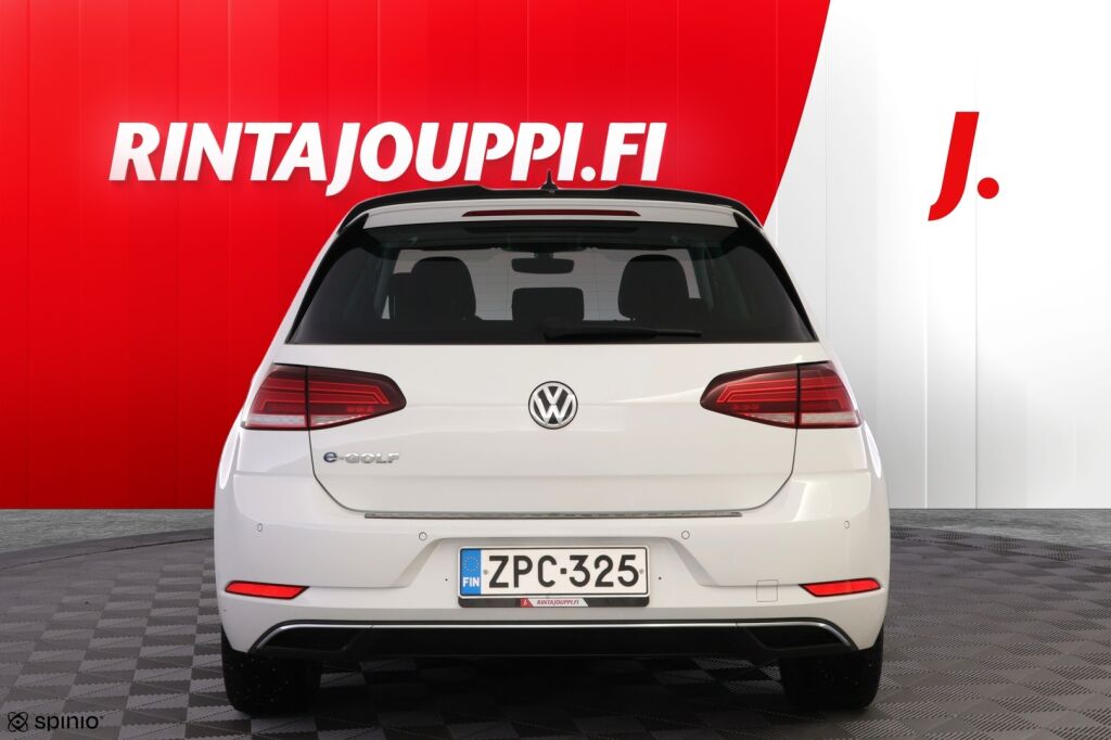 Volkswagen Golf 2019 Valkoinen