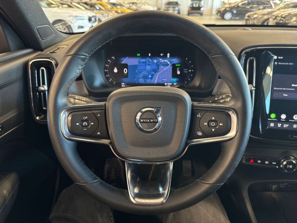 Volvo EX40 2025 Valkoinen