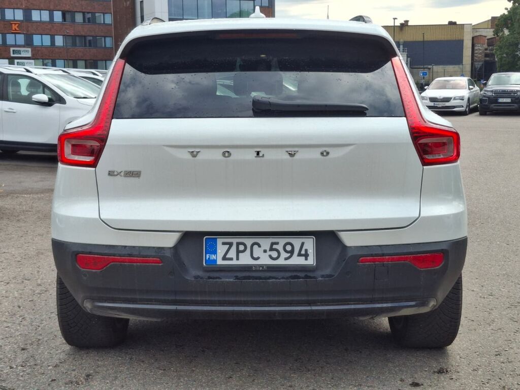 Volvo EX40 2025 Valkoinen