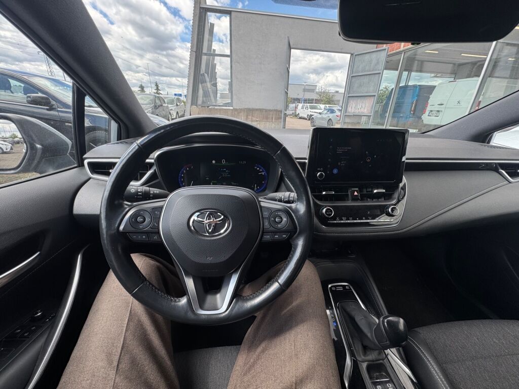 Toyota Corolla 2022 Harmaa