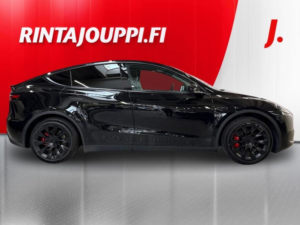 Tesla Model Y 2023 Musta