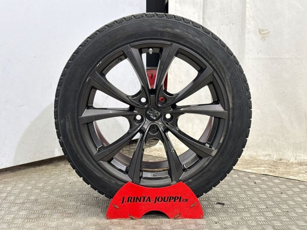 Tesla Model Y 2023 Musta