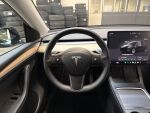 Tesla Model Y 2023 Musta
