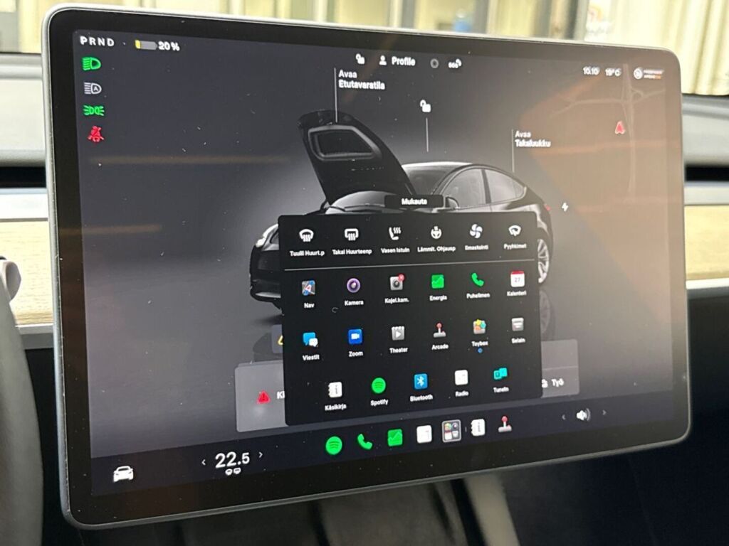 Tesla Model Y 2023 Musta
