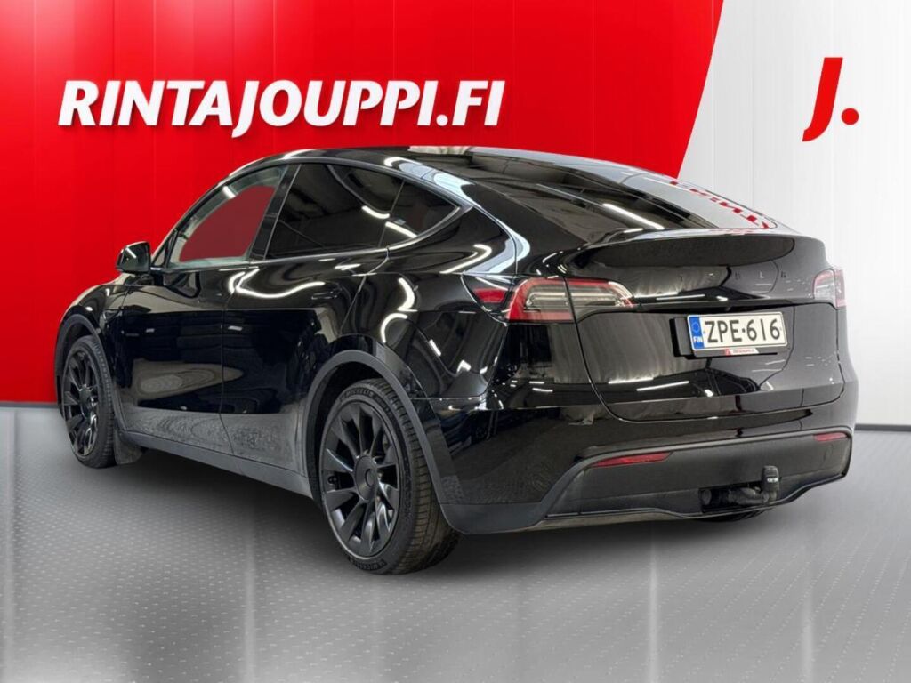 Tesla Model Y 2023 Musta