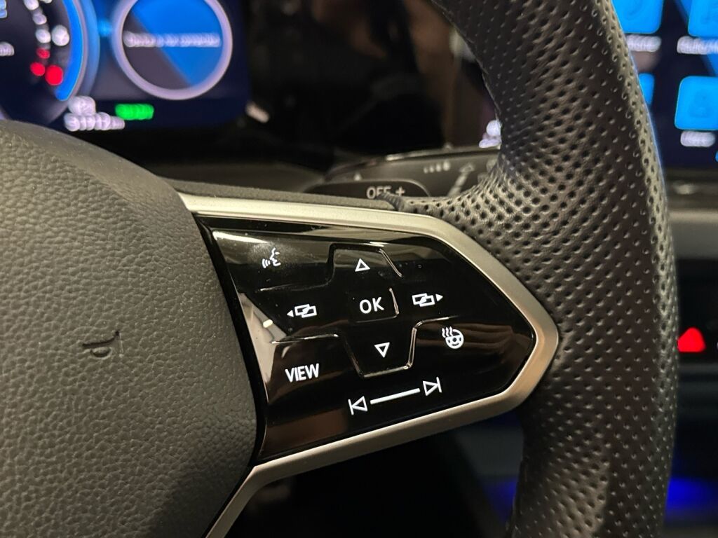 Volkswagen Golf 2022 Harmaa