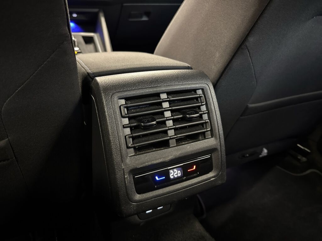 Volkswagen Golf 2022 Harmaa