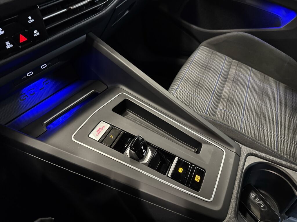 Volkswagen Golf 2022 Harmaa