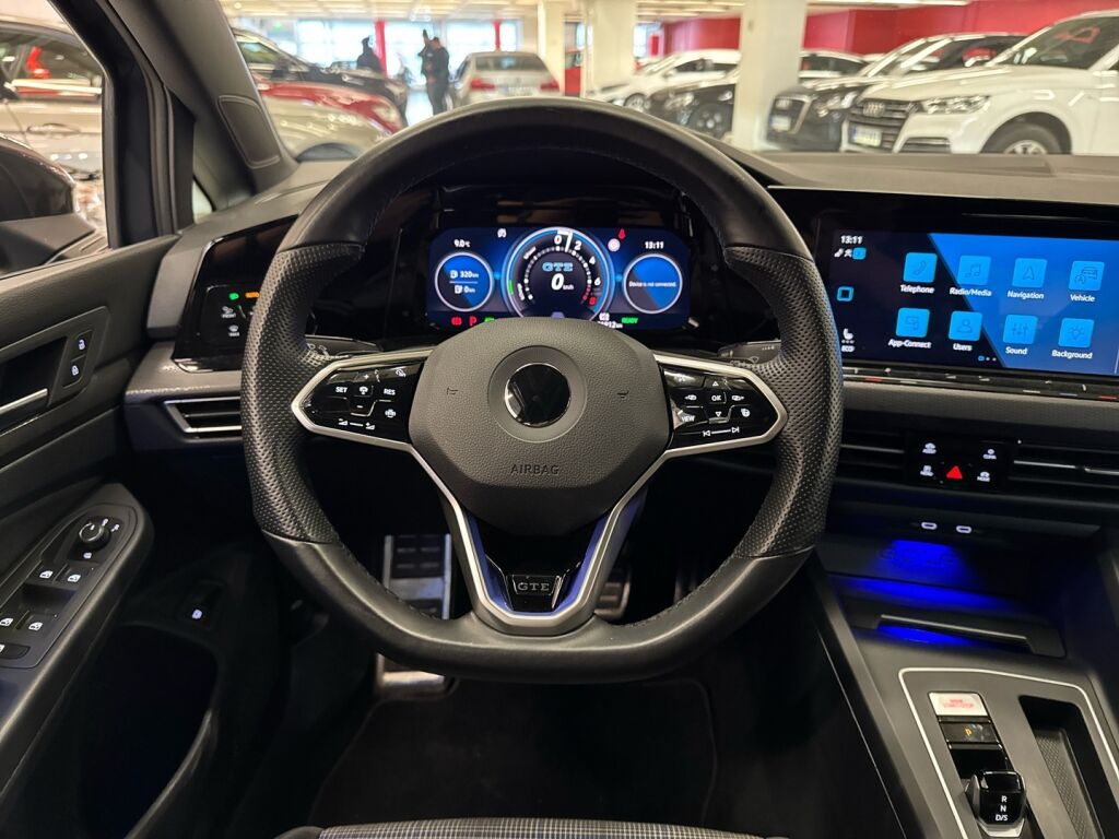 Volkswagen Golf 2022 Harmaa