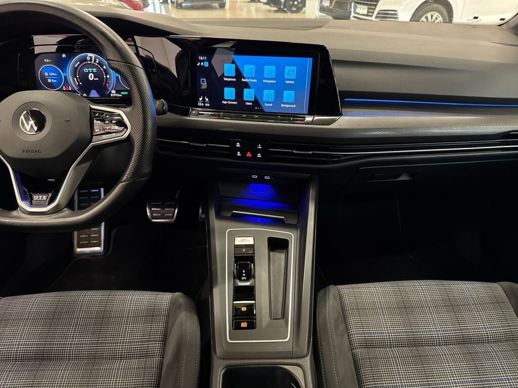 Volkswagen Golf 2022 Harmaa