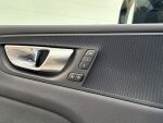 Volvo XC60 2022 Musta