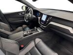 Volvo XC60 2022 Musta