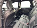 Volvo XC60 2022 Musta