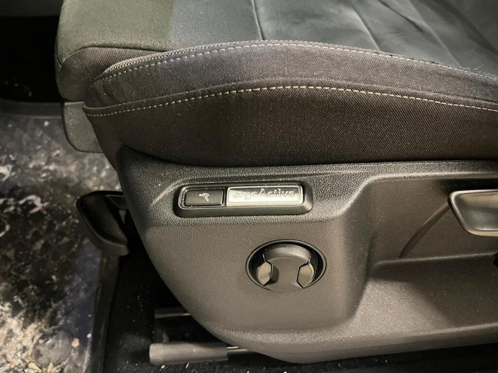 Volkswagen Tiguan Allspace 2021 Musta