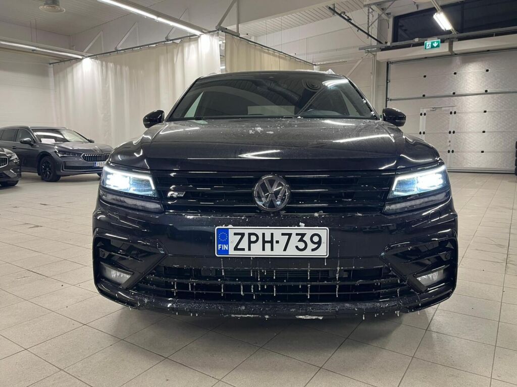 Volkswagen Tiguan Allspace 2021 Musta