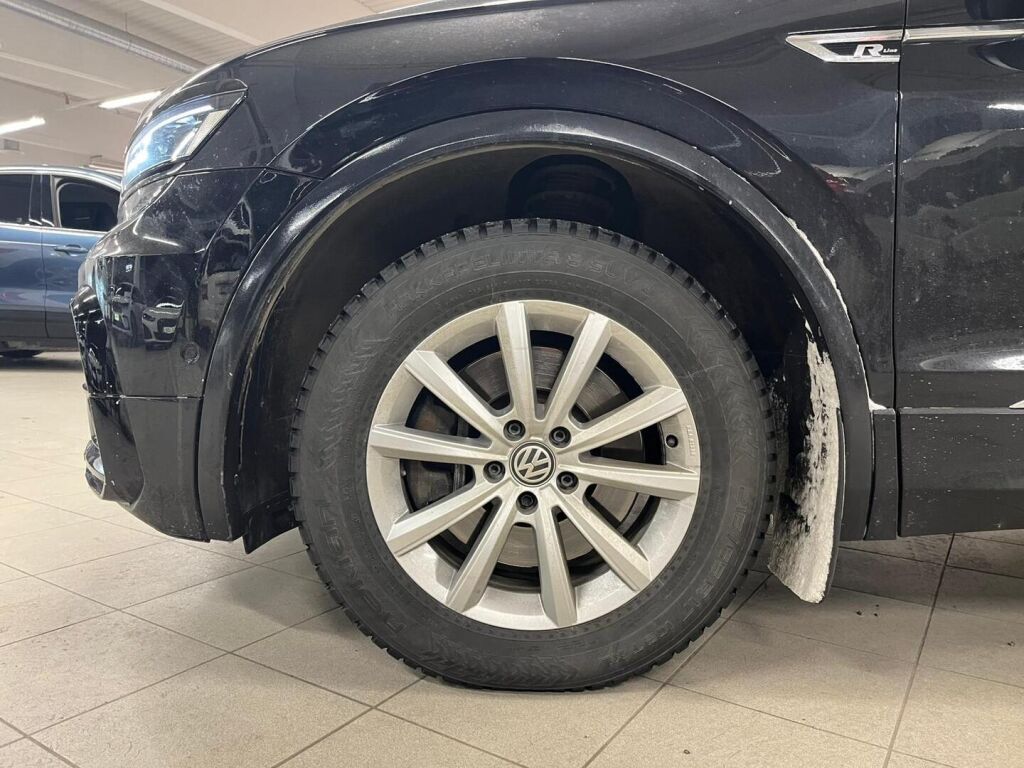 Volkswagen Tiguan Allspace 2021 Musta