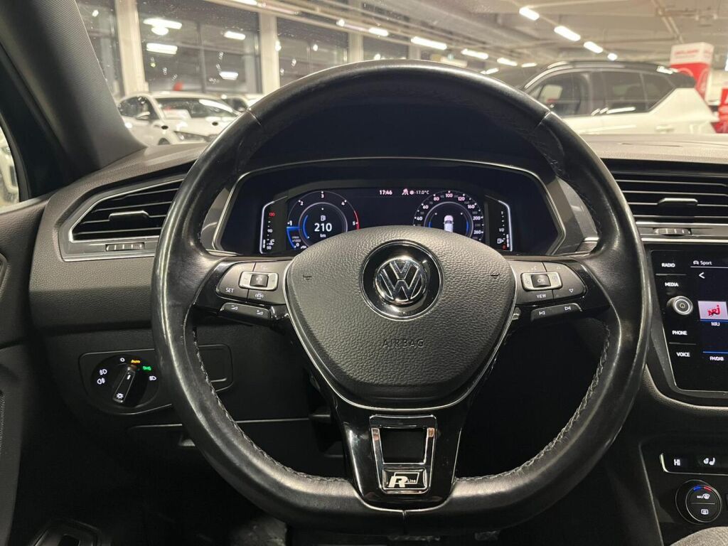 Volkswagen Tiguan Allspace 2021 Musta