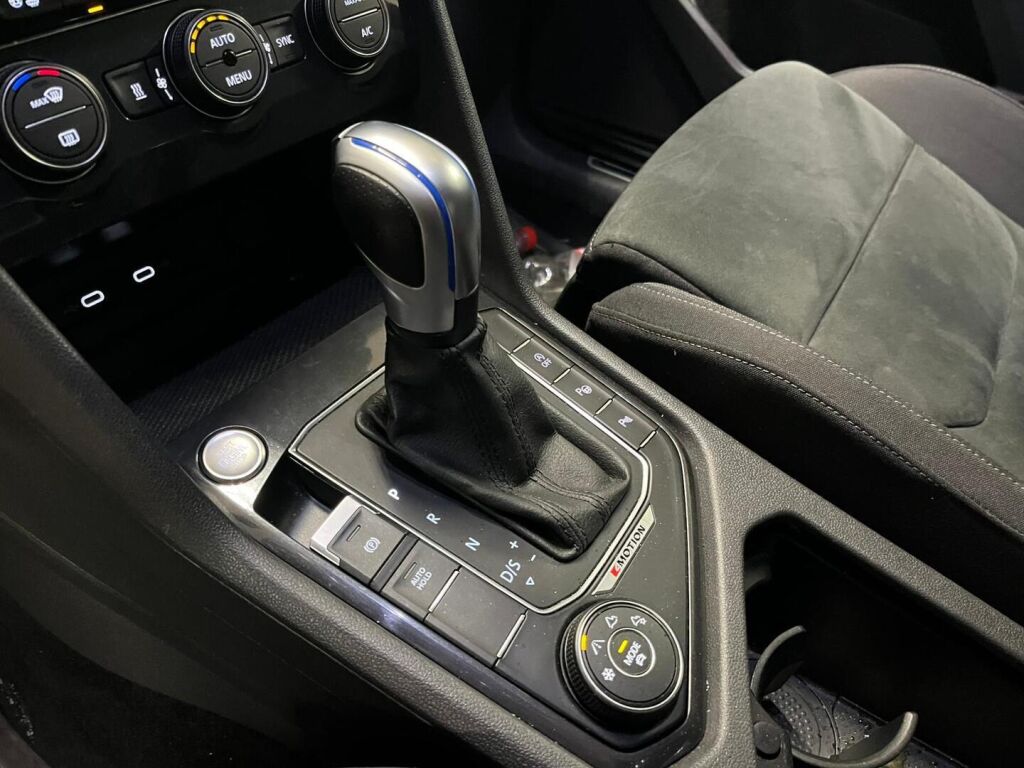 Volkswagen Tiguan Allspace 2021 Musta