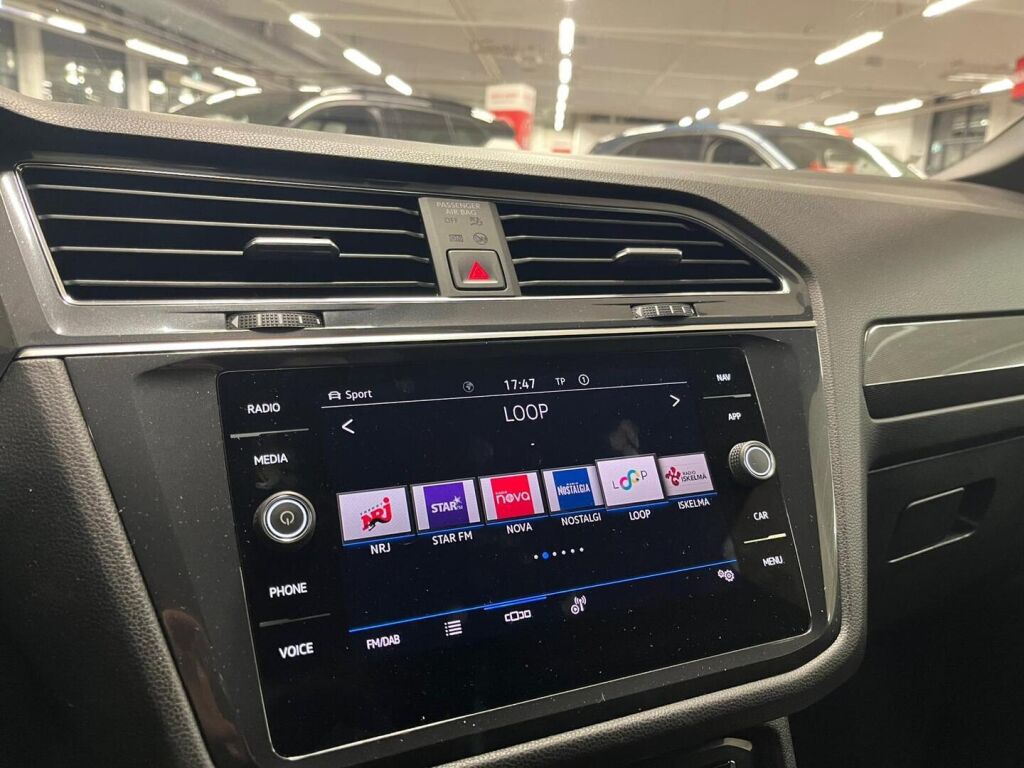 Volkswagen Tiguan Allspace 2021 Musta
